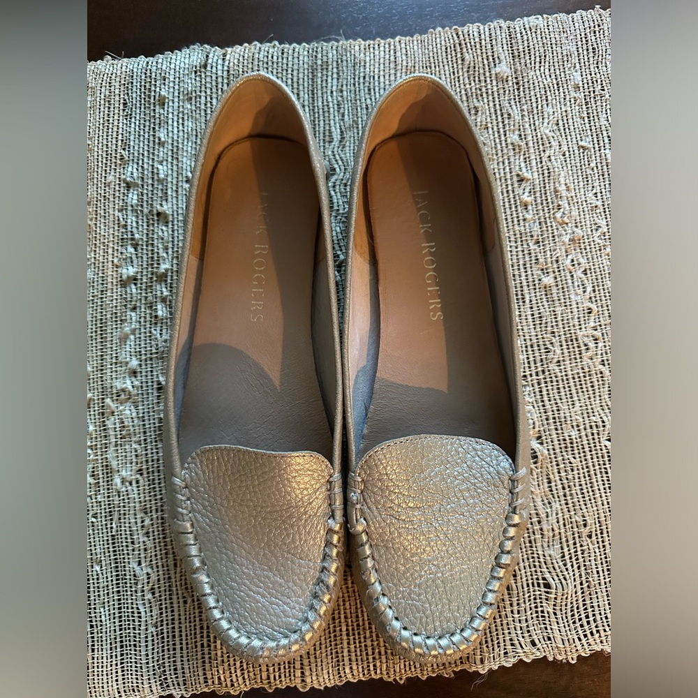 Leather moccasin/loafer style shoes in “platinum”